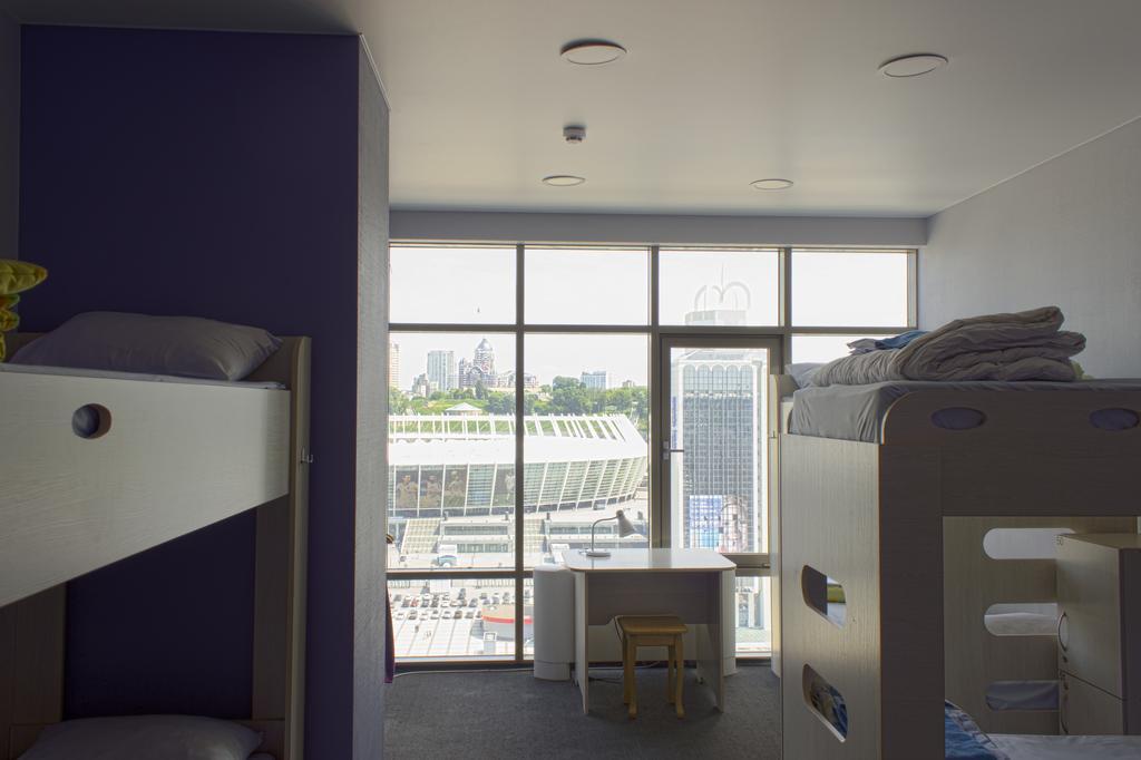 Yak Olympic Hostel Киев Екстериор снимка