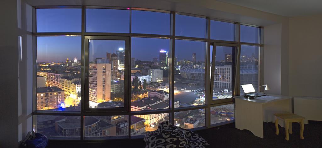 Yak Olympic Hostel Киев Екстериор снимка